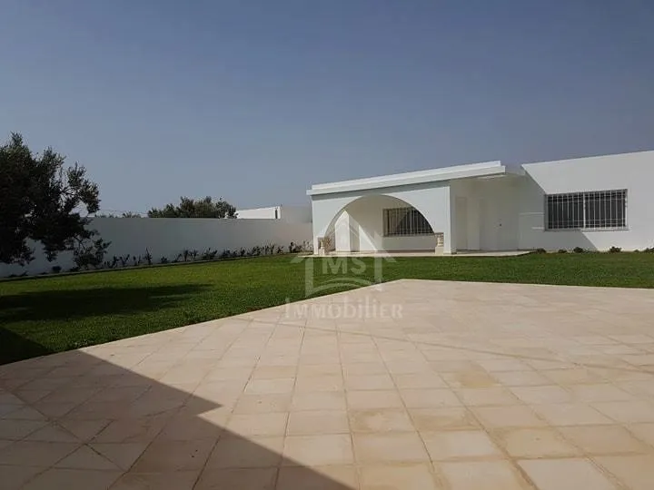 Belle villa toute neuve avec un grand jardin Ă vendre 51355351