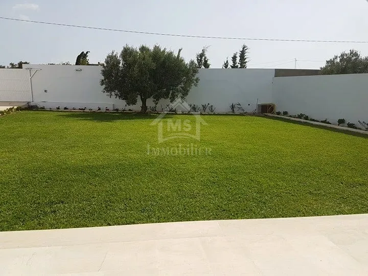 Belle villa toute neuve avec un grand jardin Ă vendre 51355351
