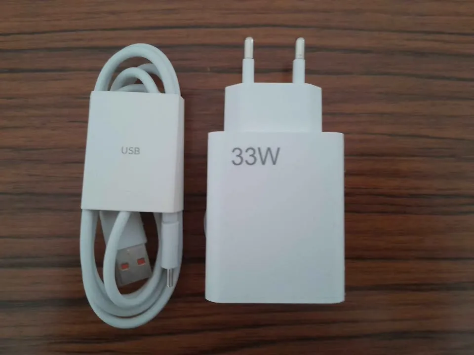 Chargeur Rapide 33W + cable Type-C 6A Jamais Utilise