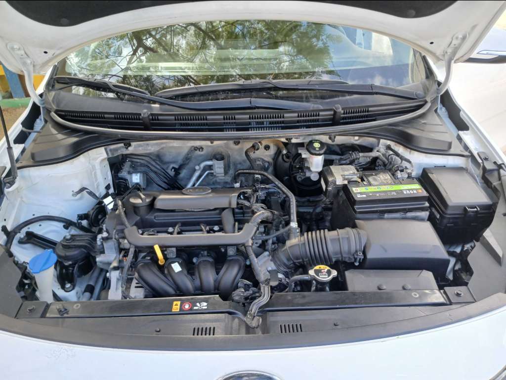 KIA RIO berline ESSENCE Tel 40884251