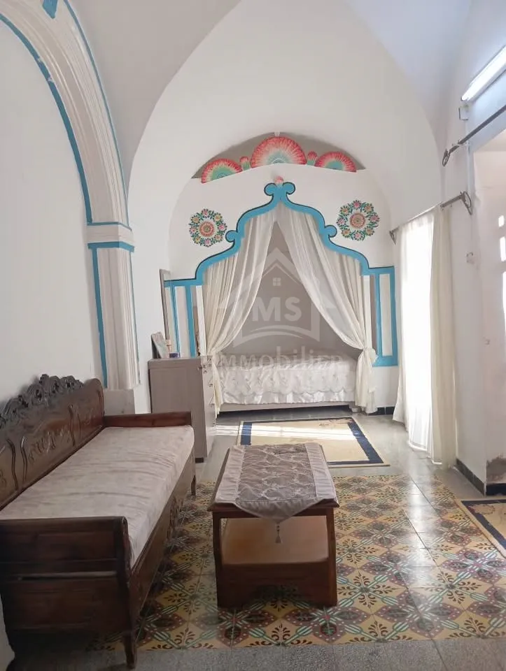 Maison arabesque S+5 à vendre à Korba 51355351