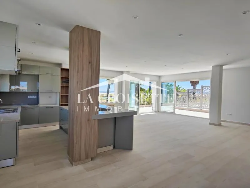 Appartement S+2 avec terrasse à Gammarth MAL2339