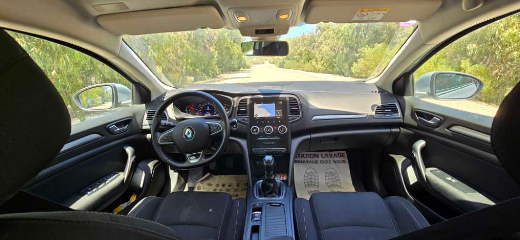Une belle renault megane 1.5 dci diesel 06 cv importée de italie fin serie