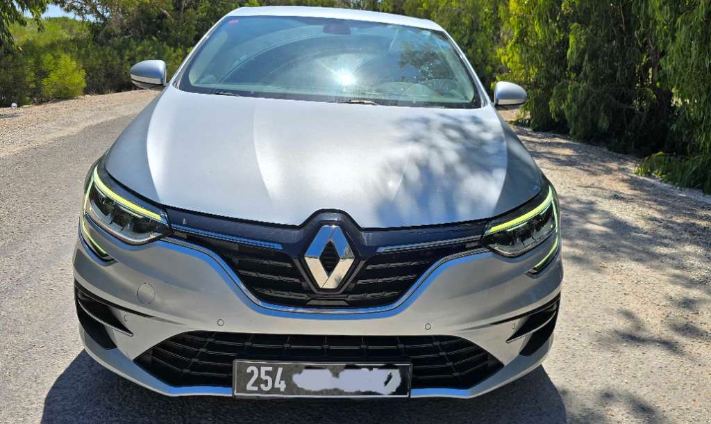 Une belle renault megane 1.5 dci diesel 06 cv importée de italie fin serie
