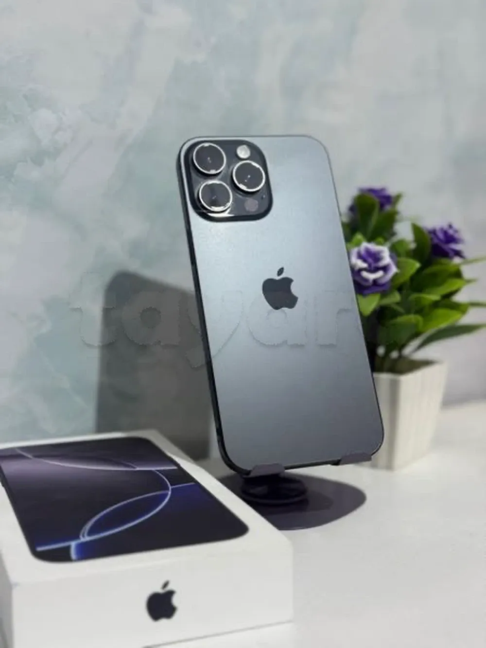 Iphone 16 pro max 1TB cacheté 