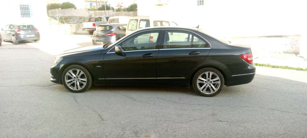 Mercedes C200 Très bon état 