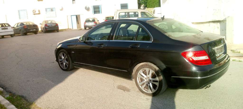 Mercedes C200 Très bon état 