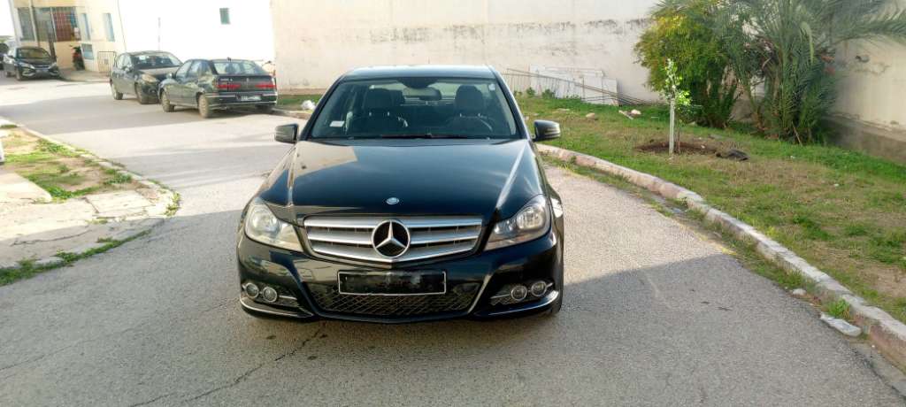 Mercedes C200 Très bon état 