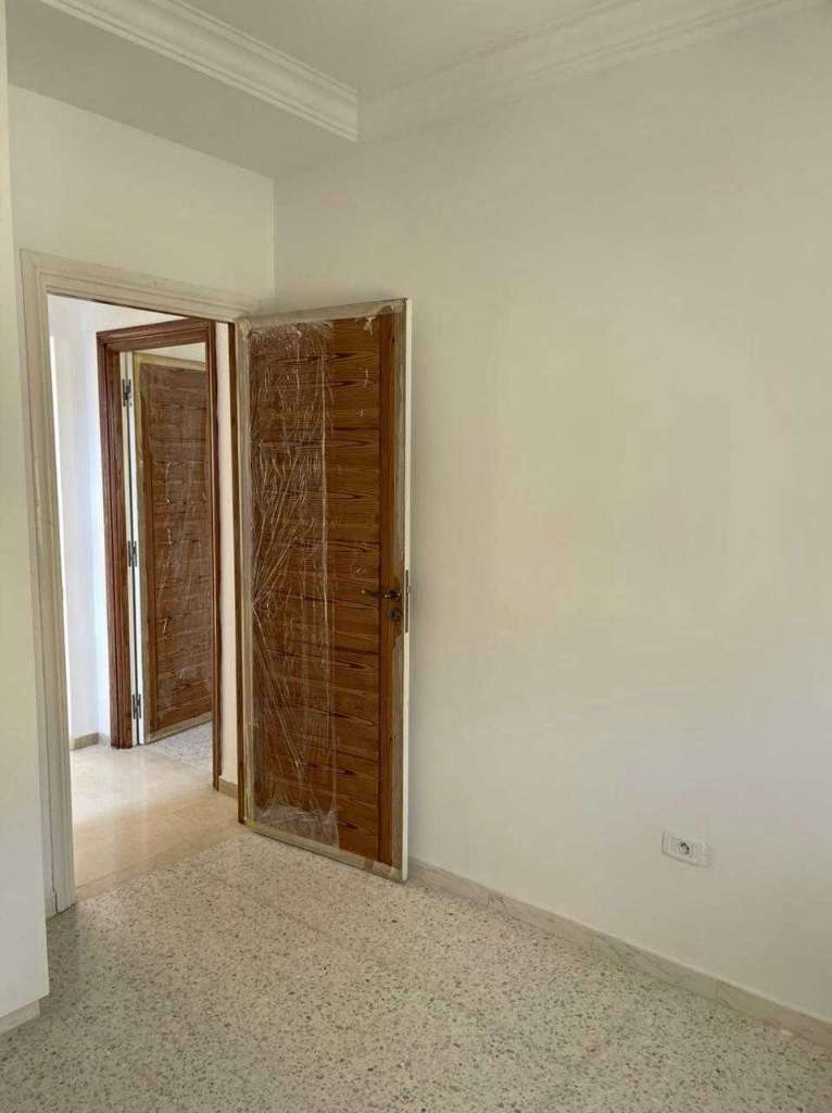 Appartement S+2 avec balcon à louer
