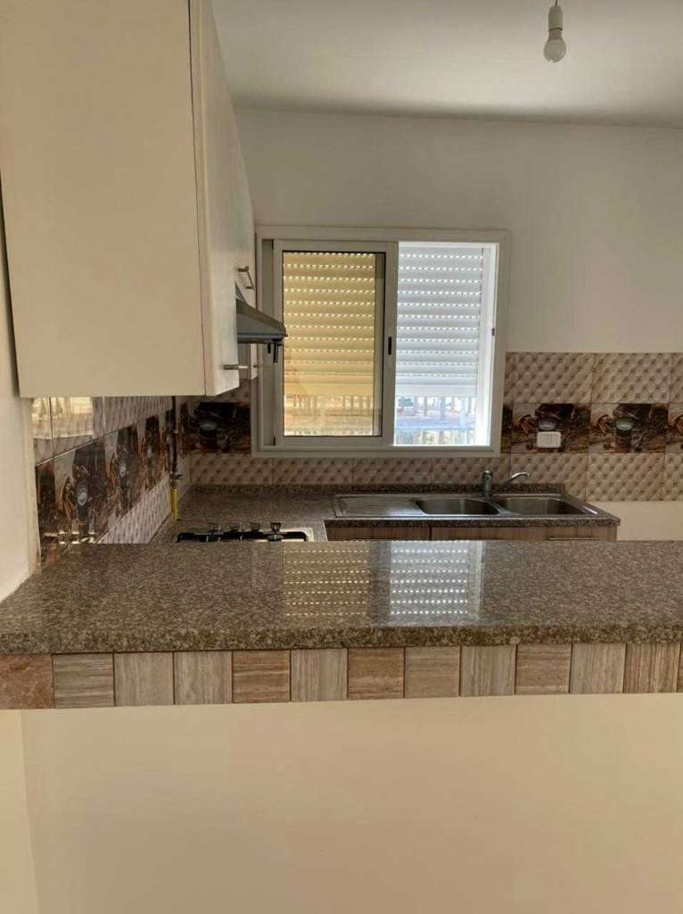 Appartement S+2 avec balcon à louer