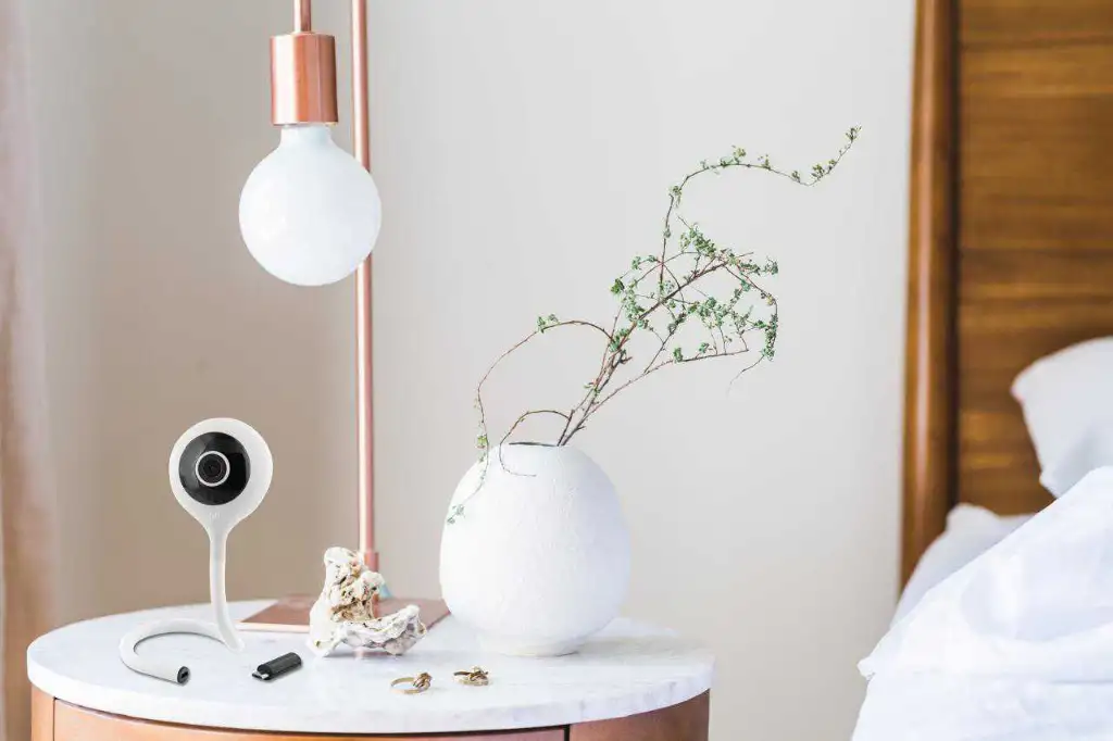 Caméra de surveillance connectée bébé