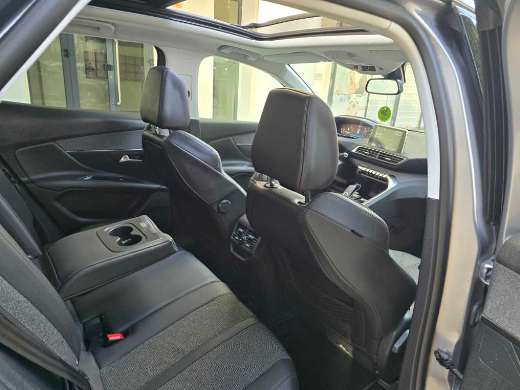 Av Peugeot 3008  GT Line modèle 2021 diesel ehdi boîte auto ttoption importée tél 23.964.164 