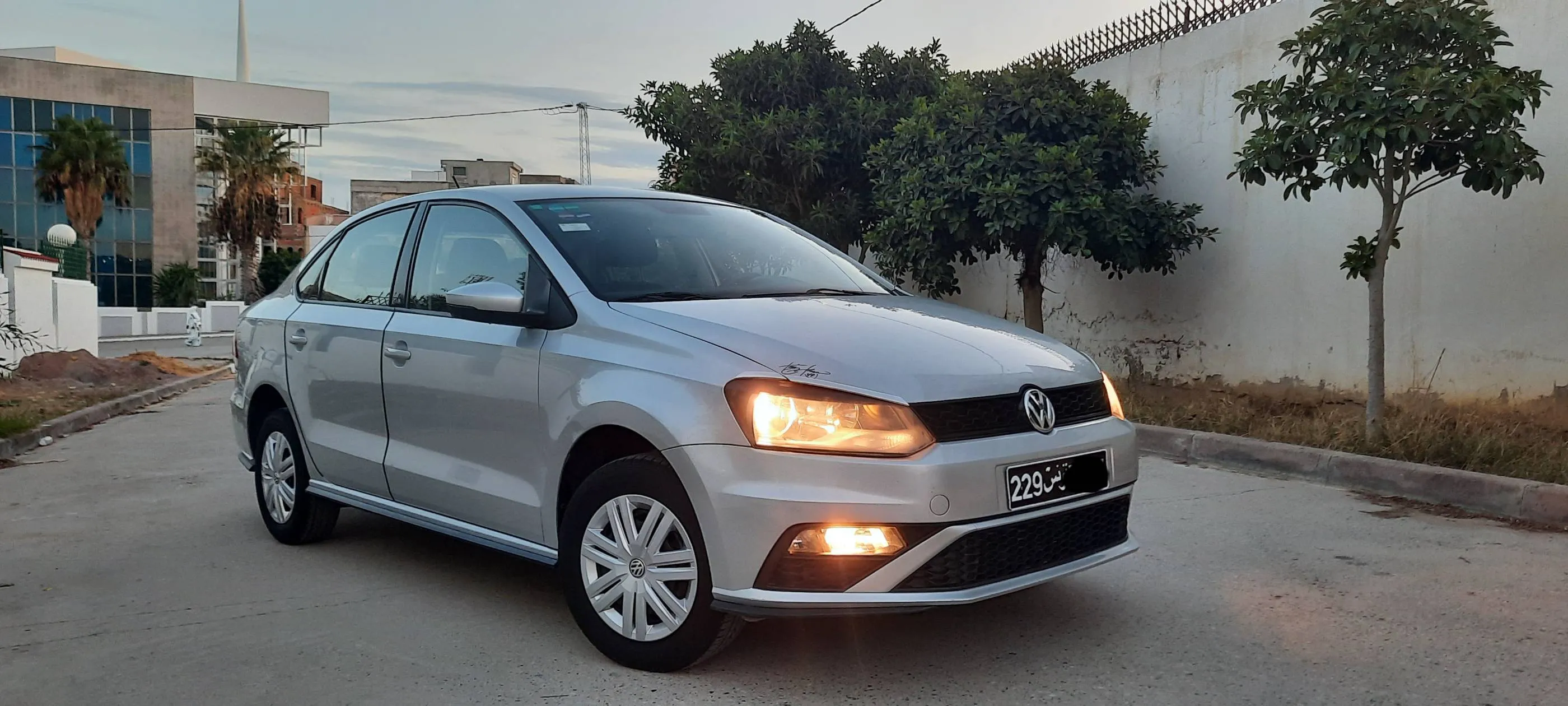 Polo sedan etat origine 4cylindres 5cv essence 1.4L Tl :28431642