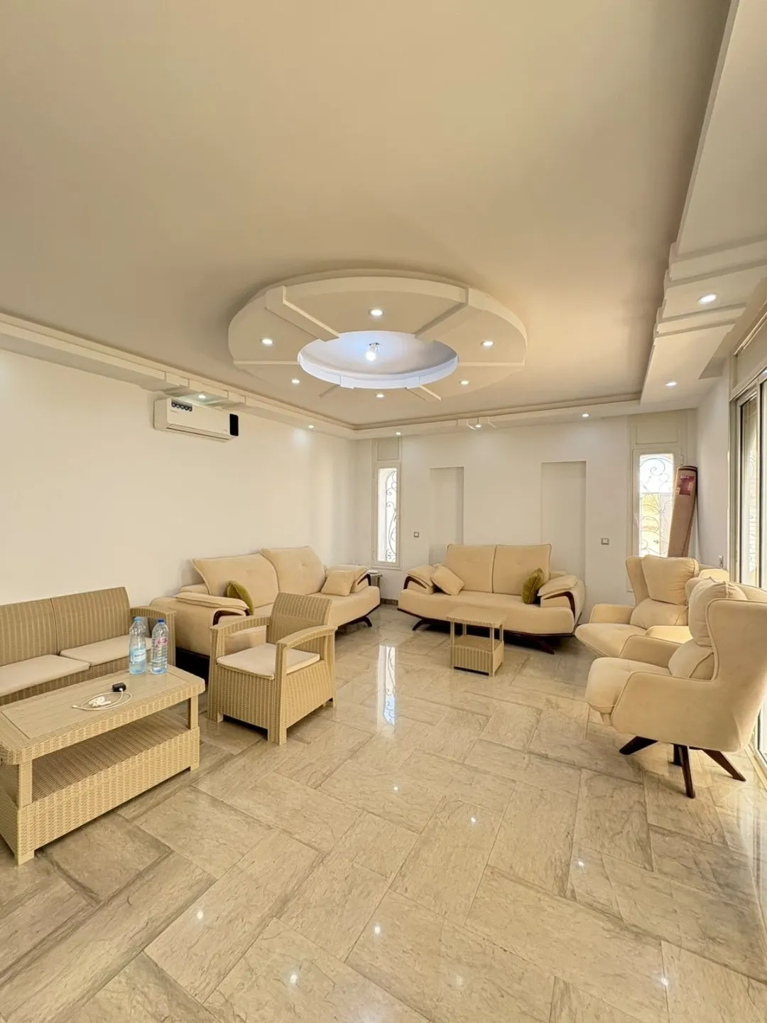 Location Annuelle : Villa Duplex S+3 Avec Piscine à Mrezga, Hammamet Nord