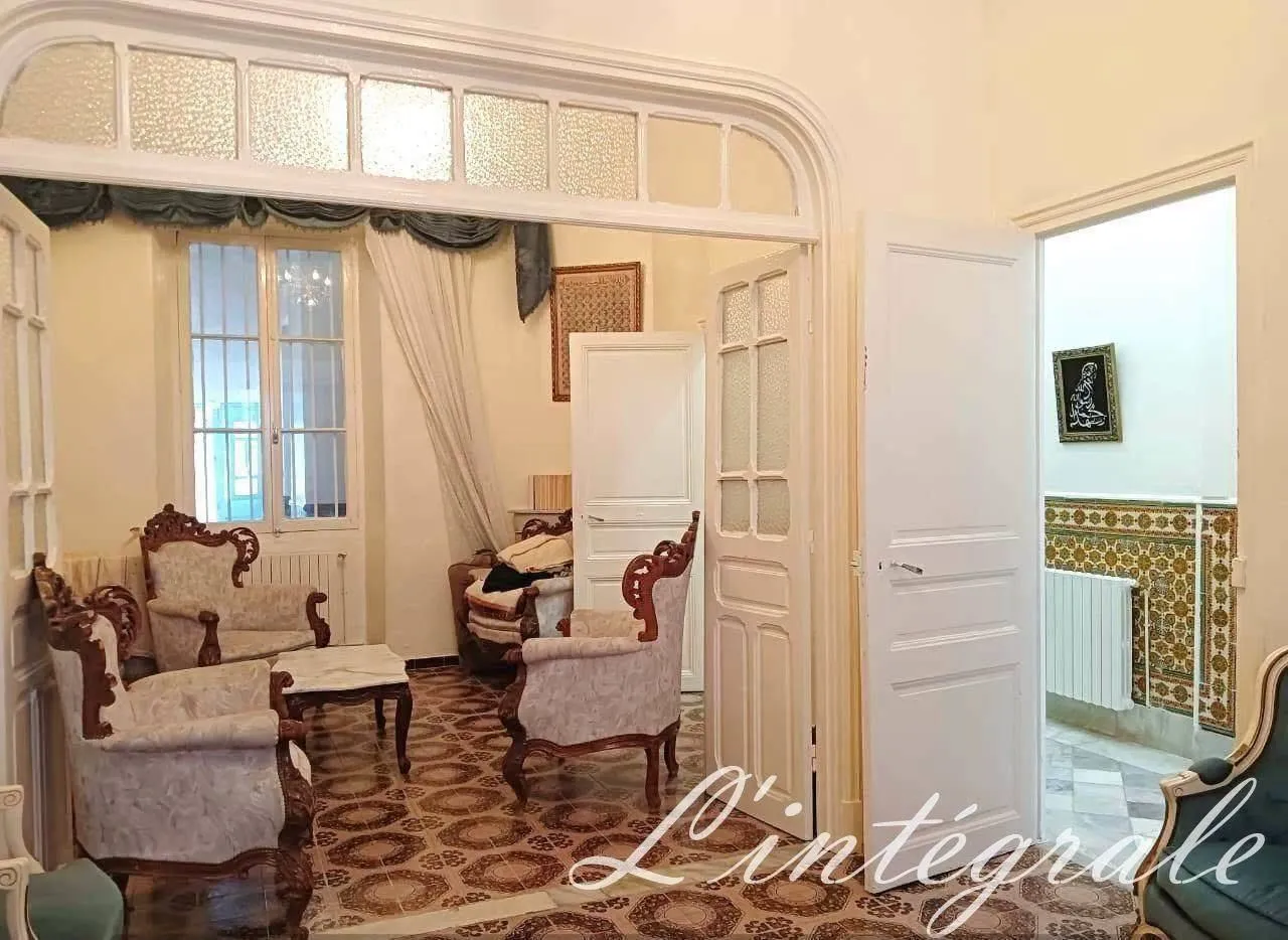 🏡✨ À VENDRE – MAGNIFIQUE MAISON DE CHARME À BAB MNARA, TUNIS 🔑 - photo 4