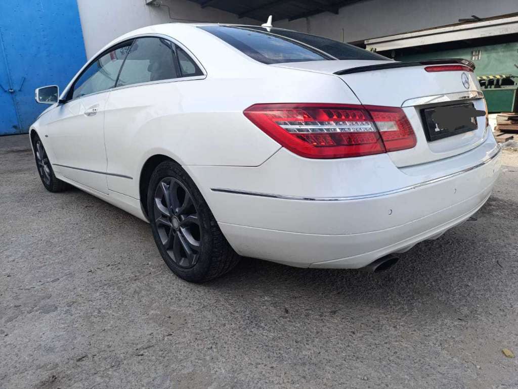 Mercedes-Benz E220 CDI
