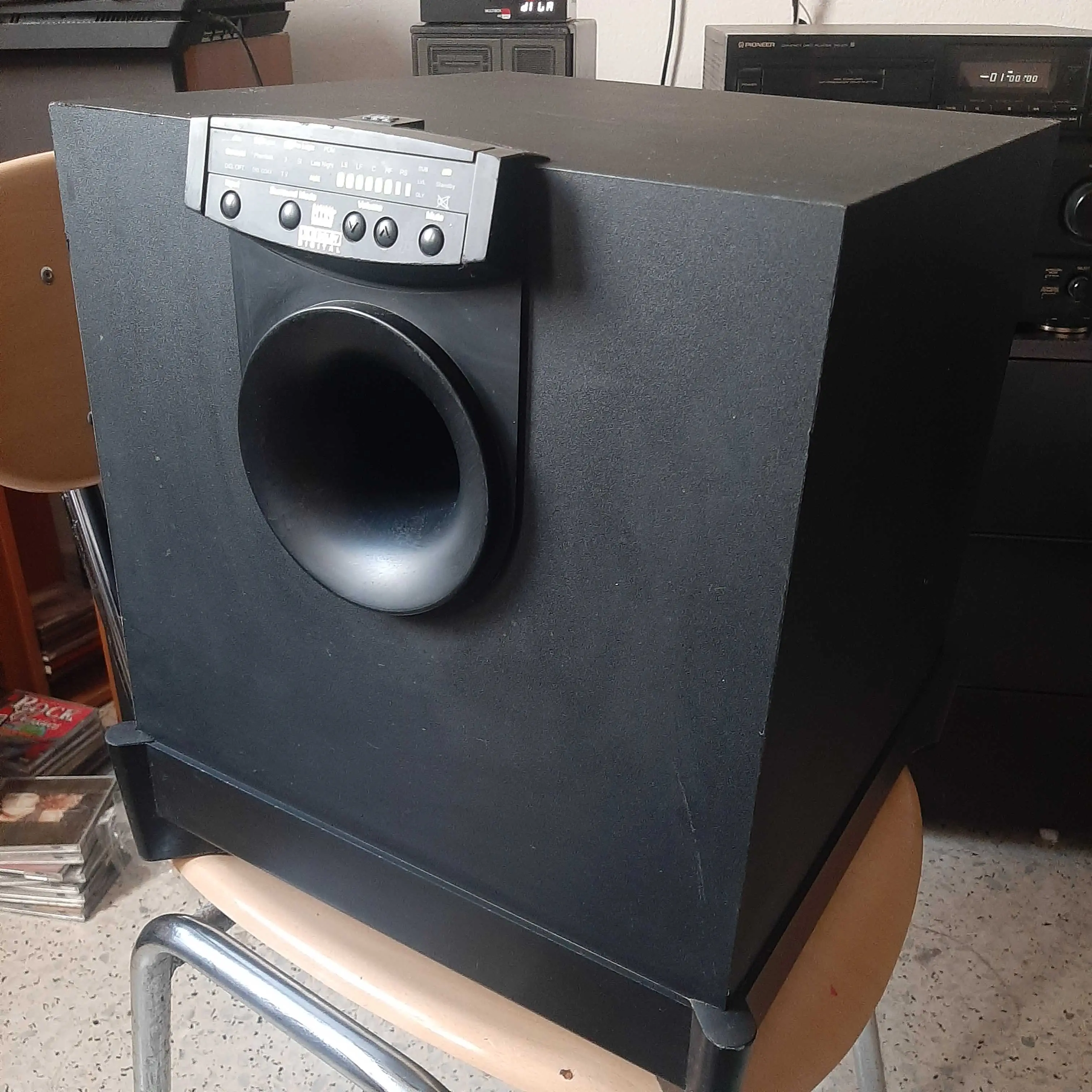 Caisson de basse JBL