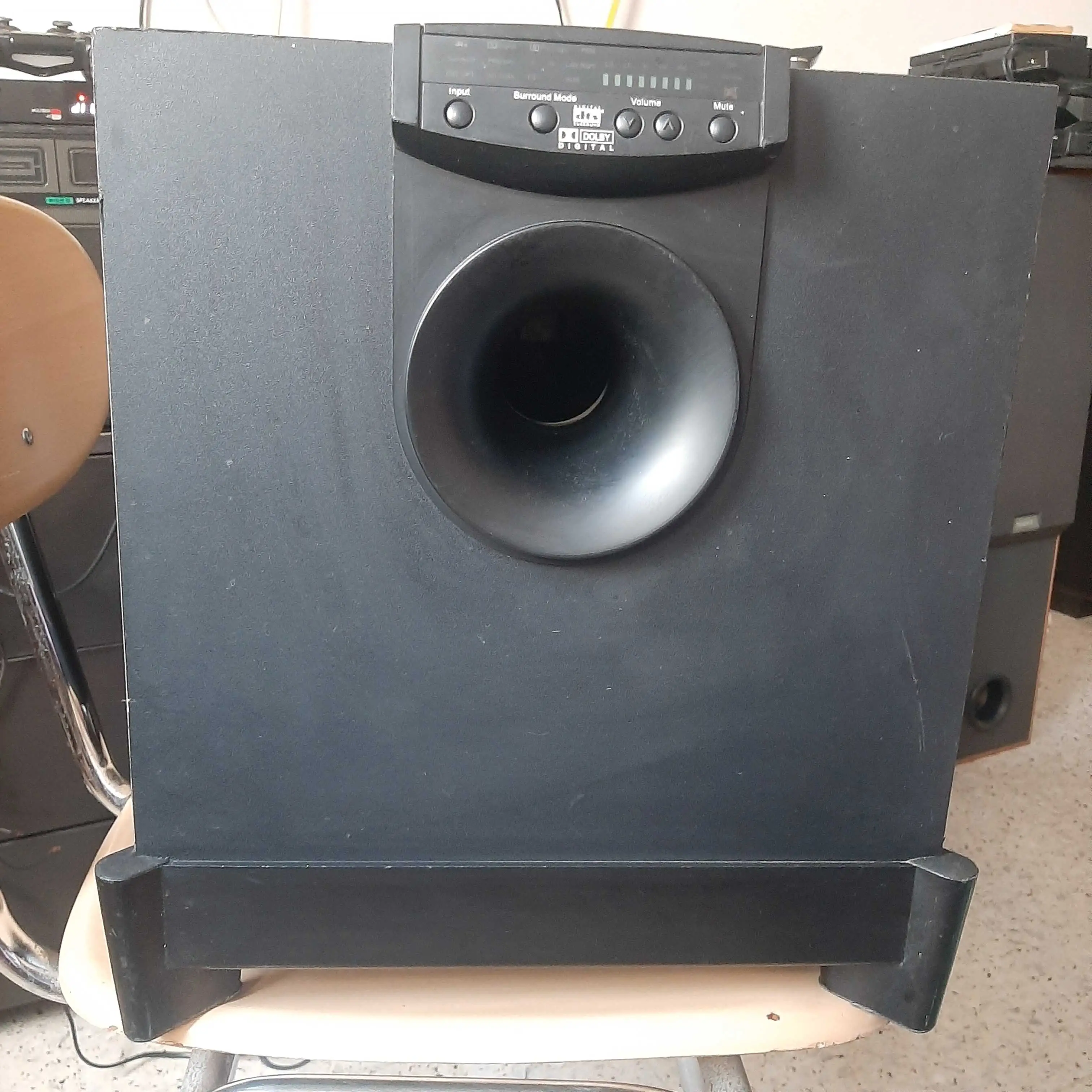 Caisson de basse JBL