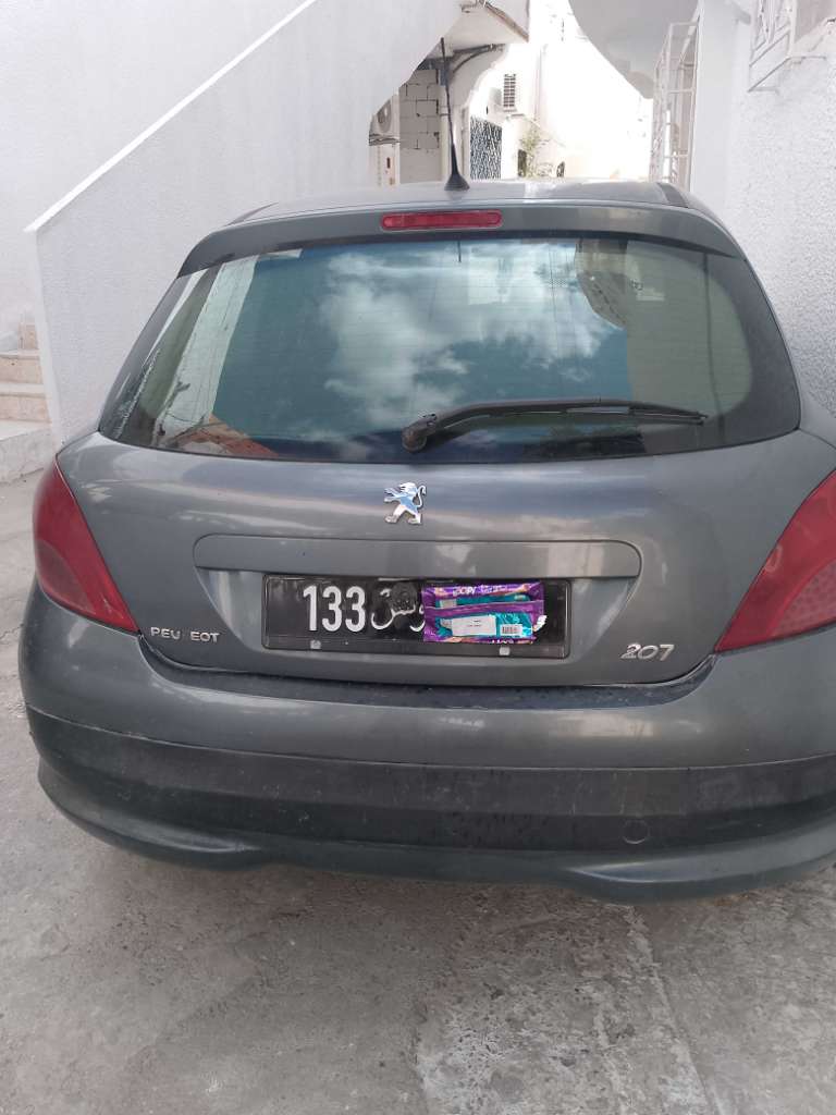 Peugeot 207 on bonne état Anne 2008 