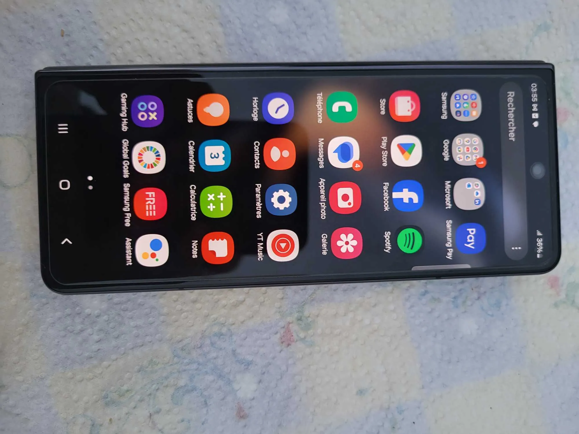 sumsung galaxy Z fold4