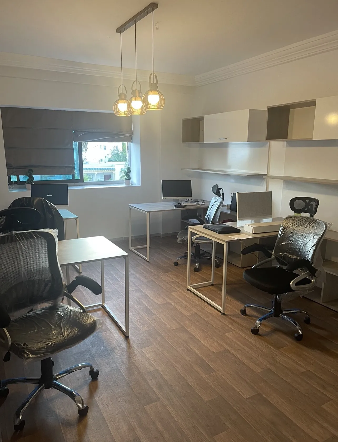 À LOUER – APPARTEMENT BUREAUTIQUE À MENZAH 8, TUNIS