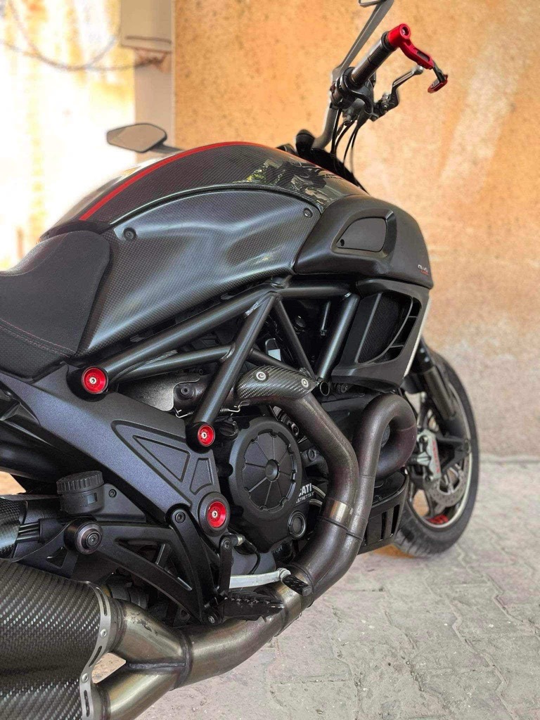 Ducati Diavel édition carbone