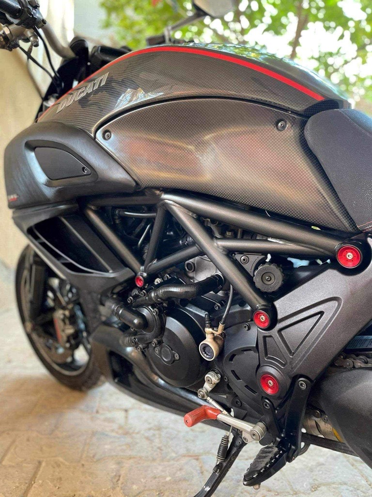 Ducati Diavel édition carbone