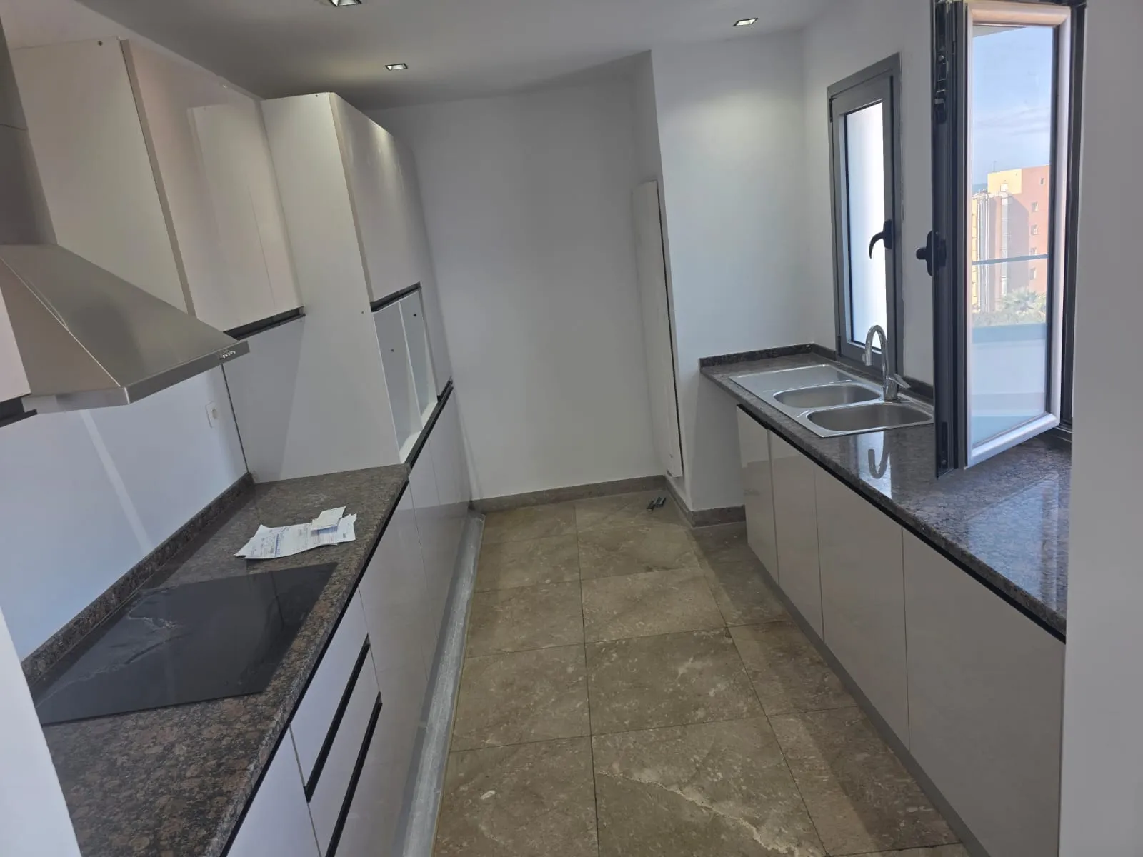 Appartement S+2 Avec Vue Mer En Vente au cœur de Zone Touristique Sousse