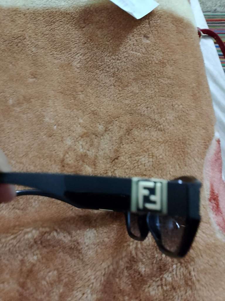 Lunette de soleil femme