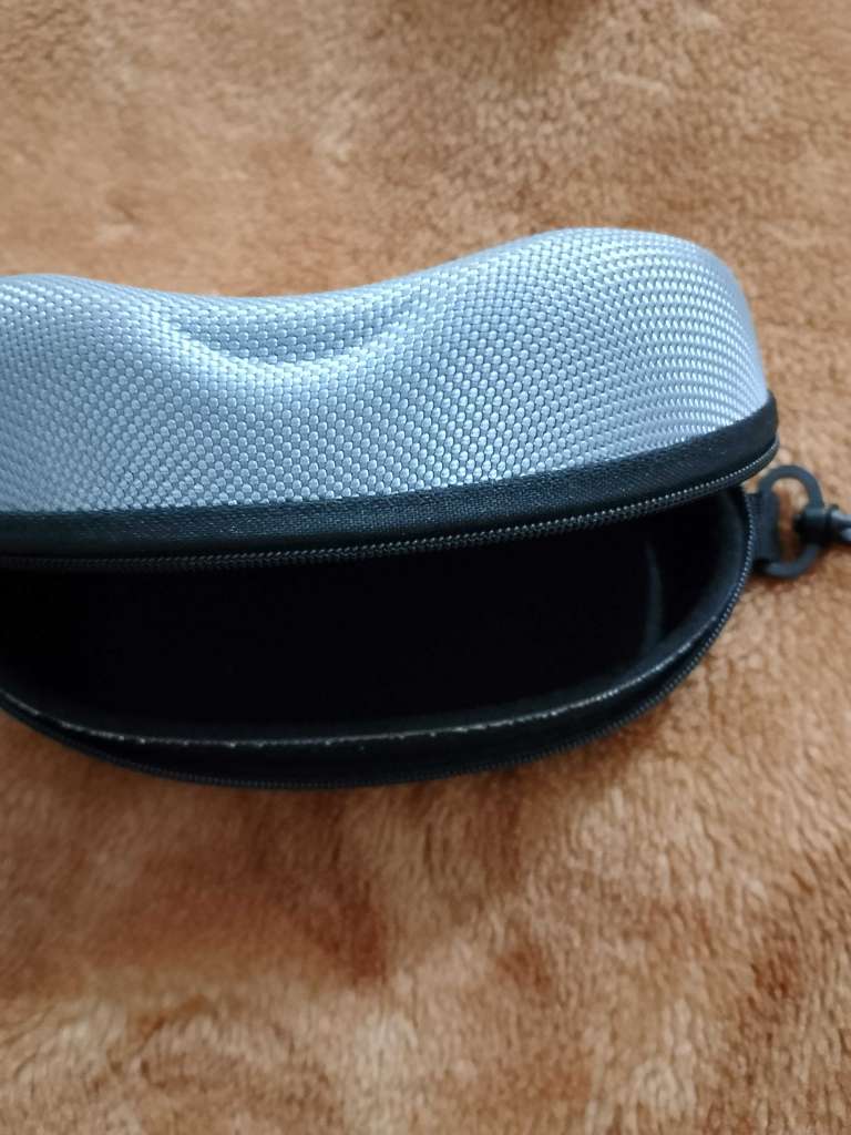 Lunette de soleil femme