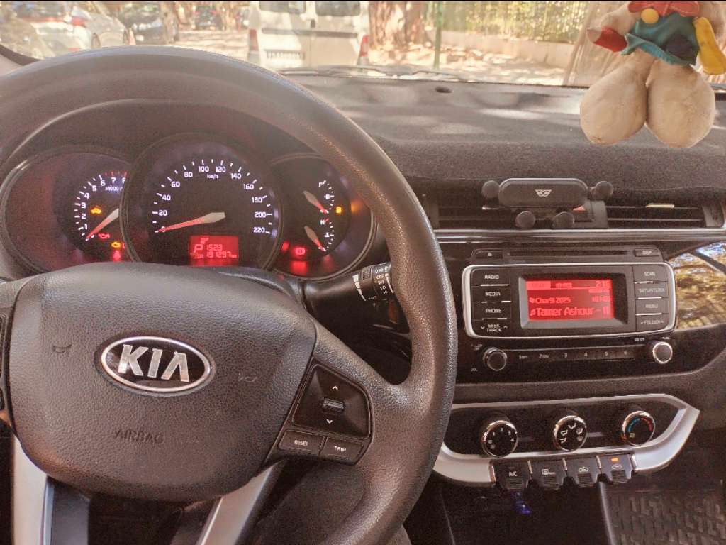 Kia rio importė de quatar