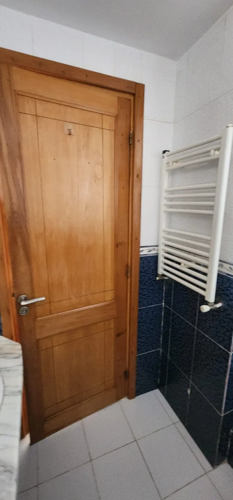 S+2 spacieux 112m² à louer – Jardin de Laouina avec place parking sous-sol