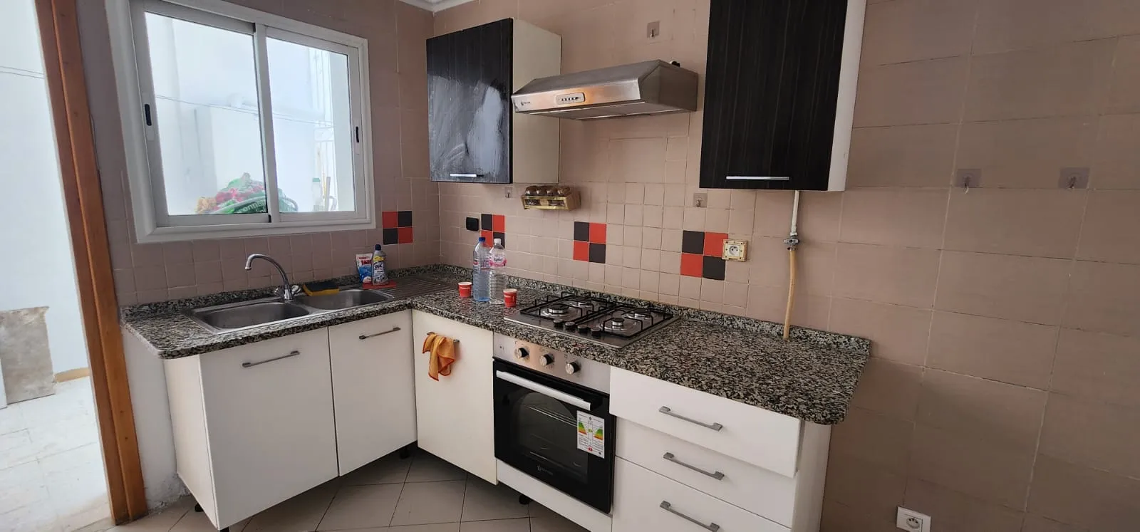 S+2 spacieux 112m² à louer – Jardin de Laouina avec place parking sous-sol