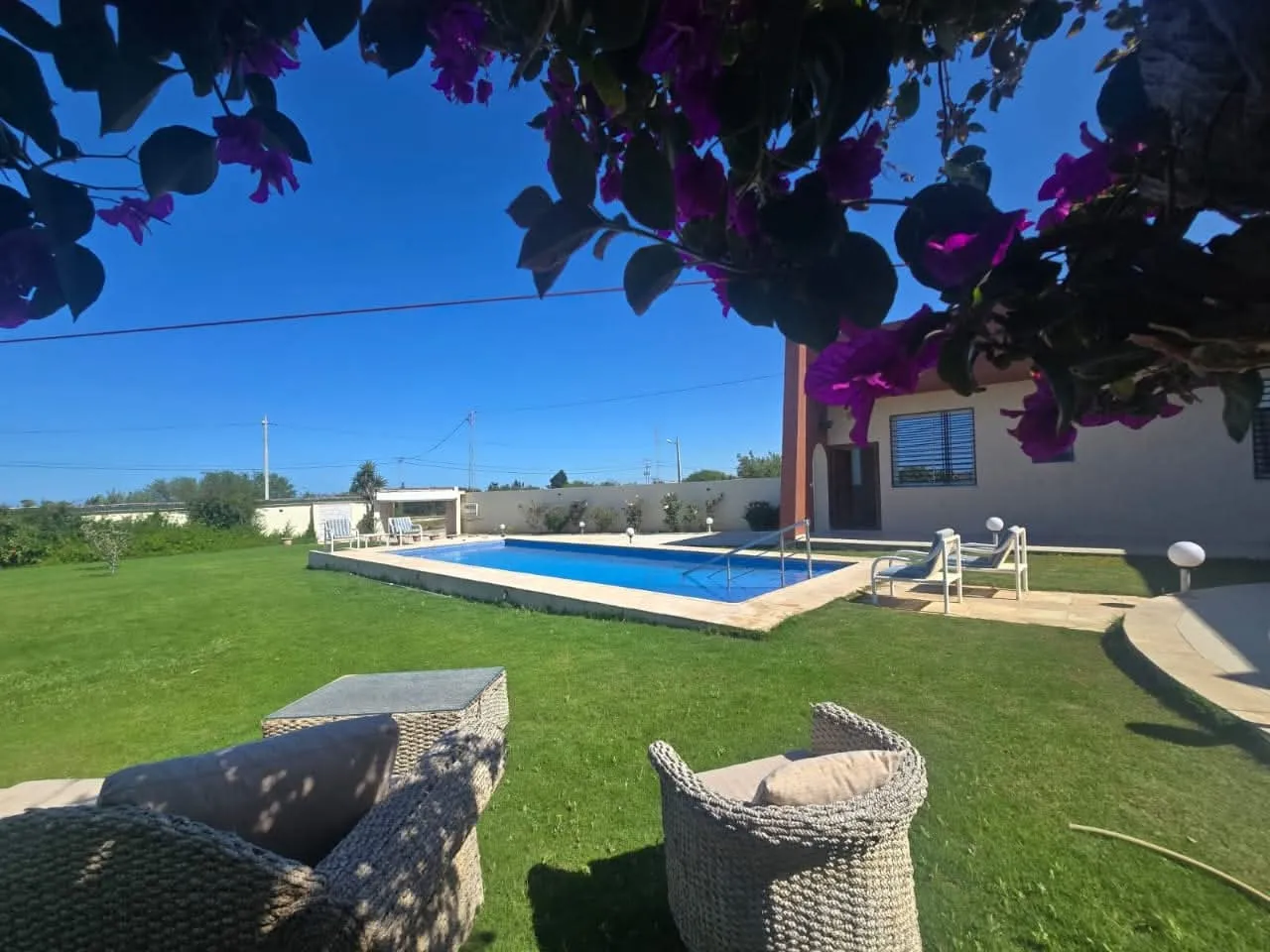 للكراء  باليوم و الأسبوع ​👑 فيلاالمناسبات والعطلات بشط مريم - Kantaoui Villa TITOU 🏡🎉