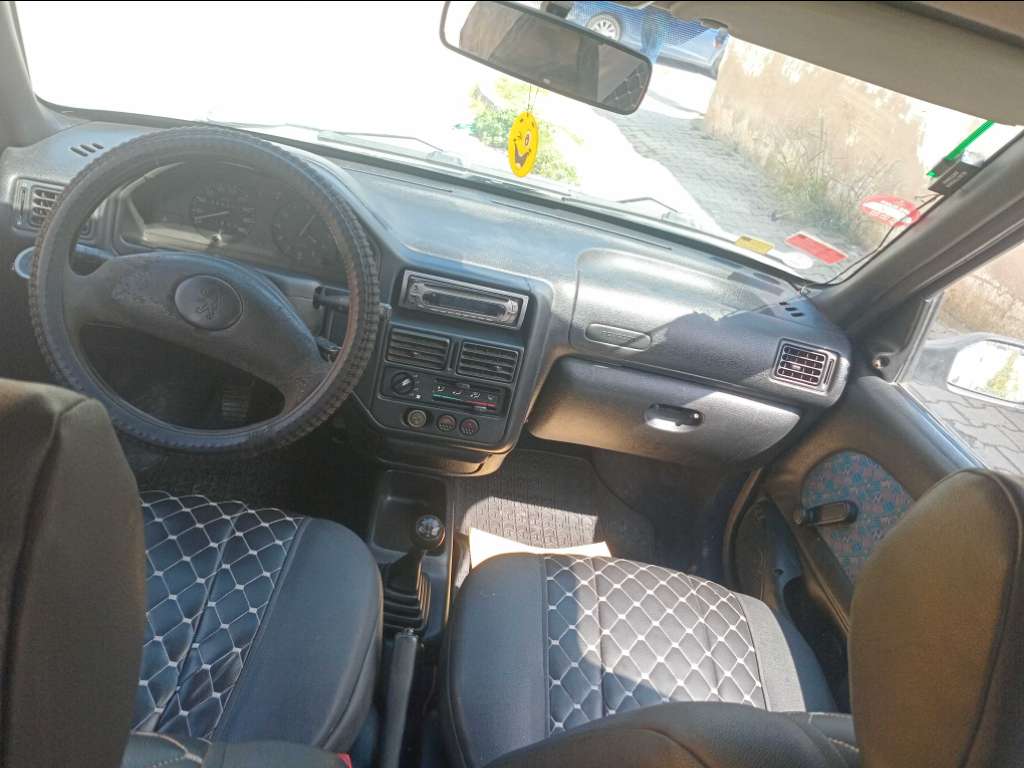Peugeot 106