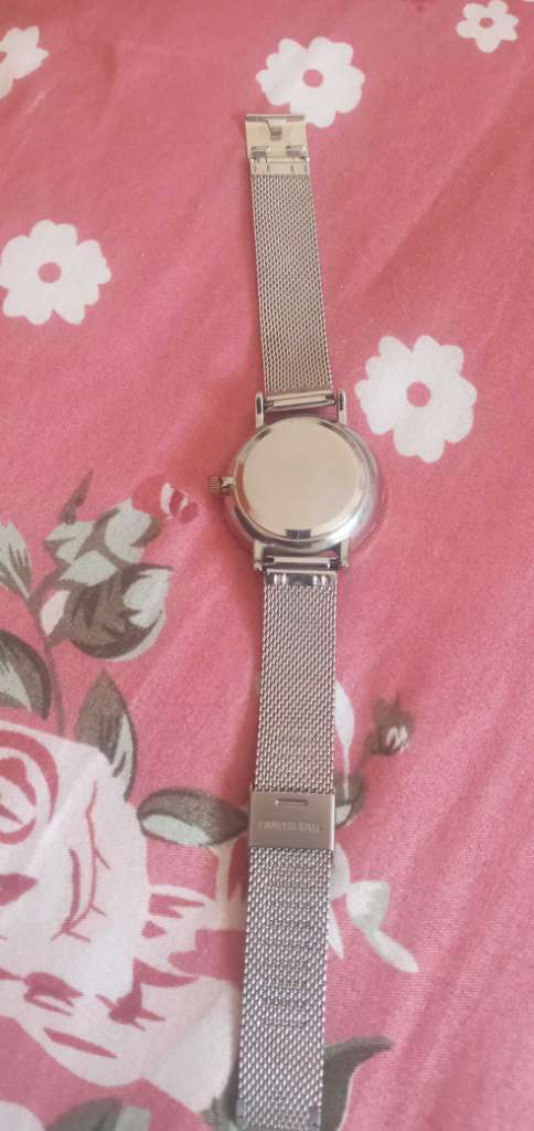 A vendre montre marque fissel copie