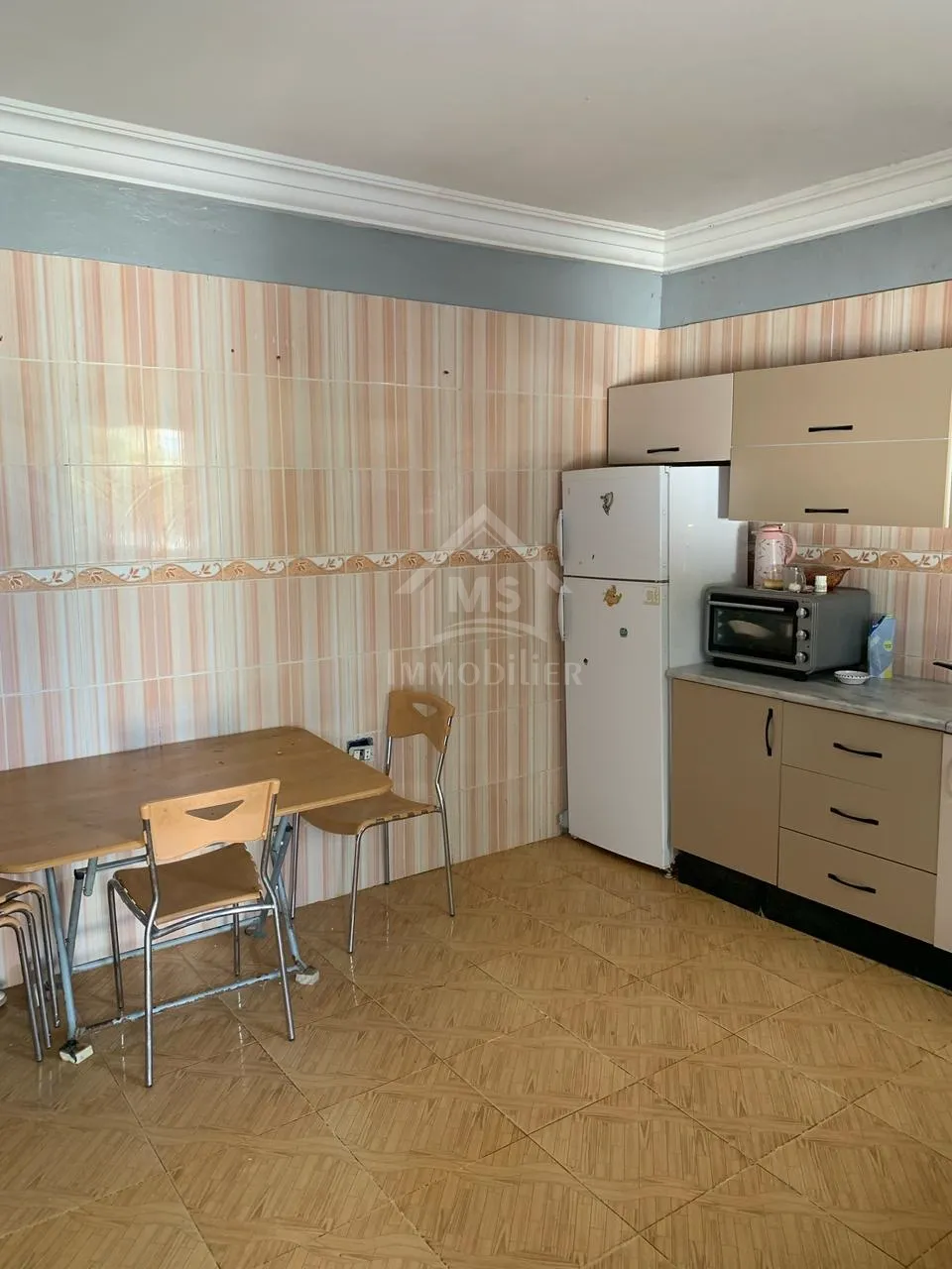 Spacieuse maison S+2 avec jardin à Hammamet Sud à vendre