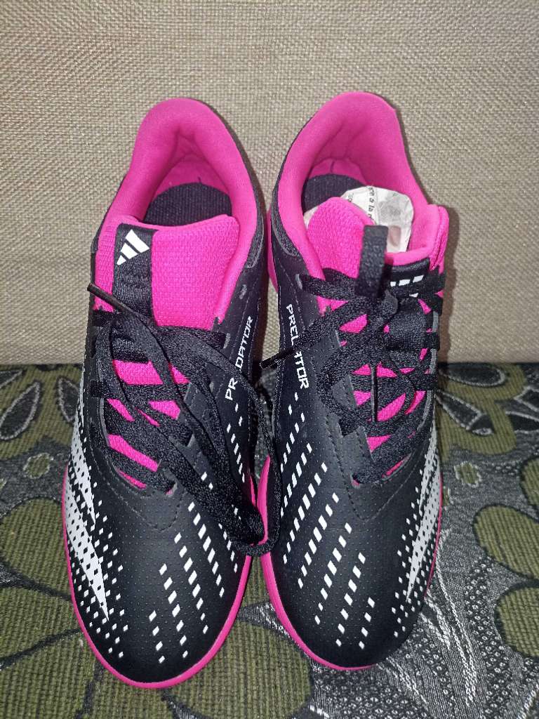 Demi crampons adidas Predator p37 