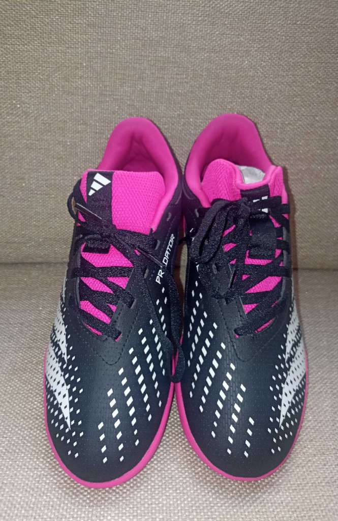 Demi crampons adidas Predator p37