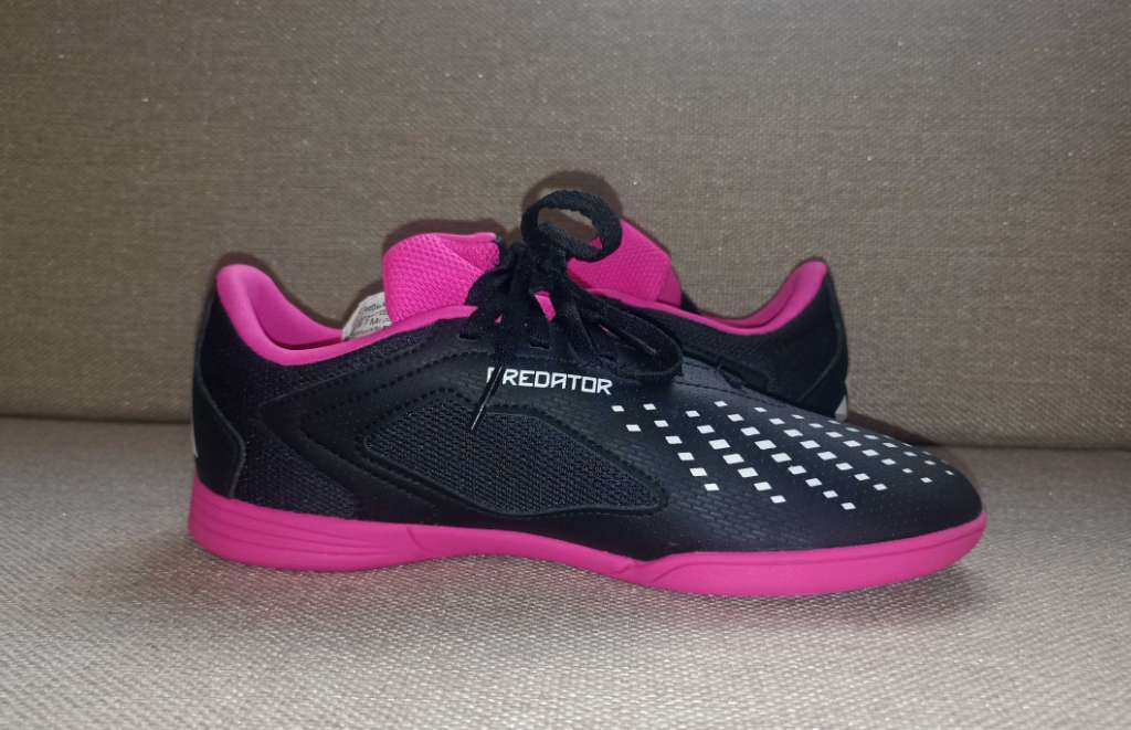 Demi crampons adidas Predator p37