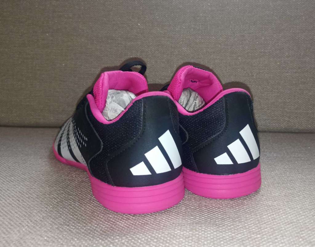 Demi crampons adidas Predator p37