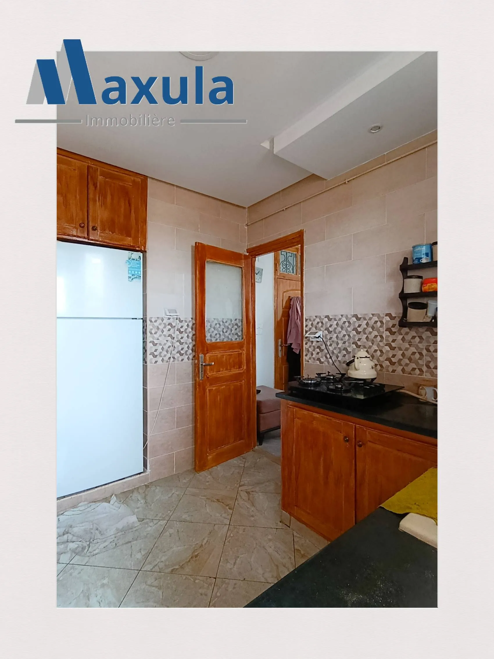 À VENDRE APPARTEMENT S+2 RÉNOVÉ À RADES SNIT (CHEMINOT)