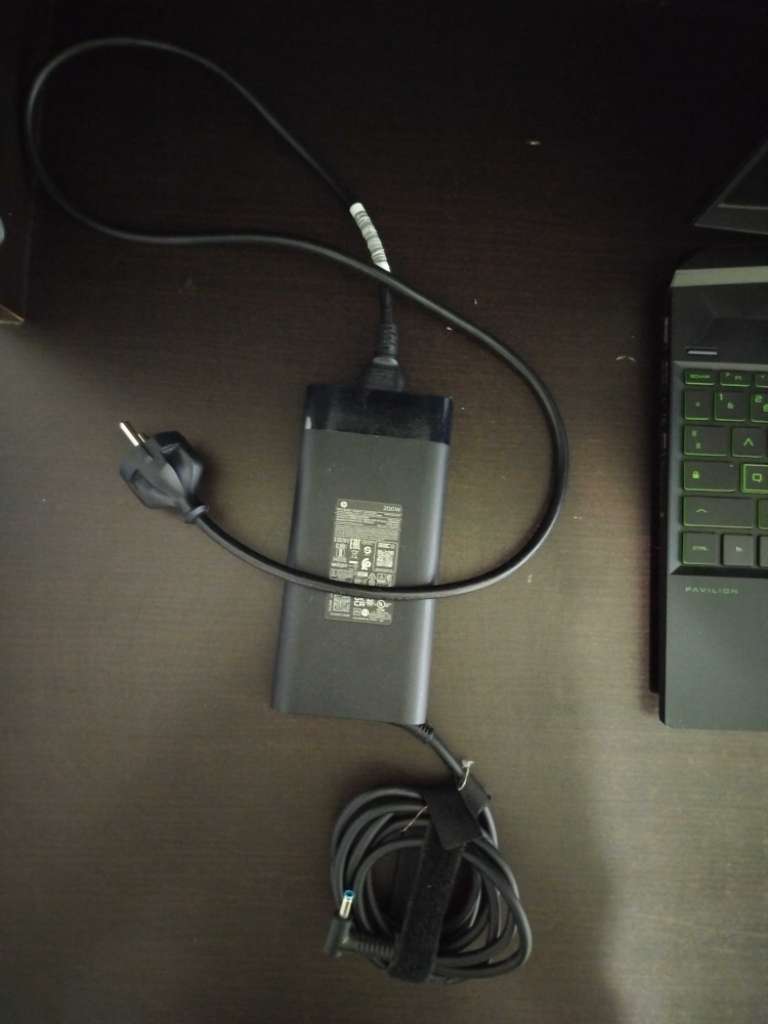 HP Pavilion Gaming Laptop 15-dk2009nk