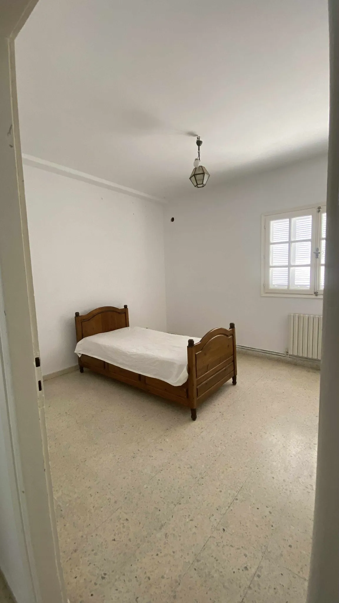 appartement s+3 3éme étage menzah 9