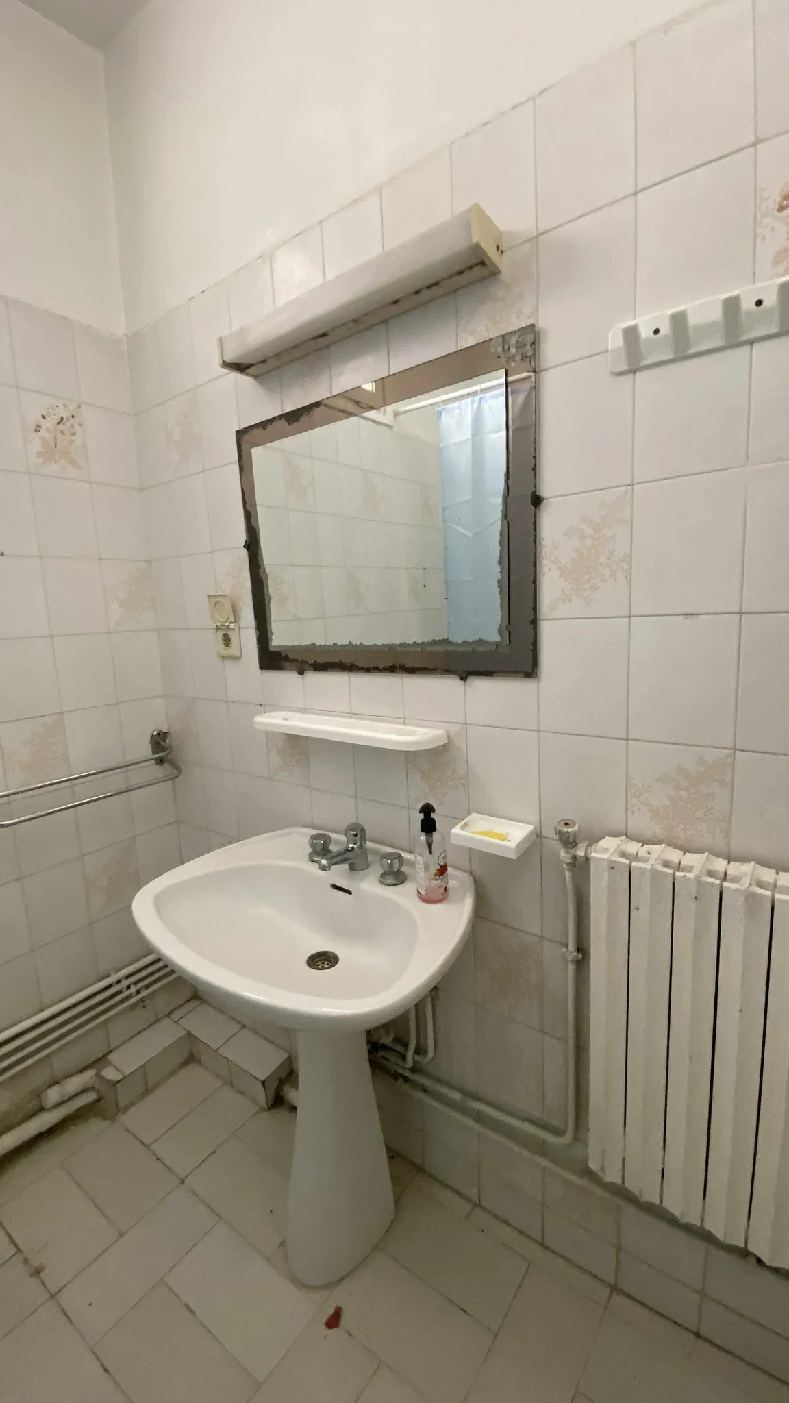 appartement s+3 3éme étage menzah 9