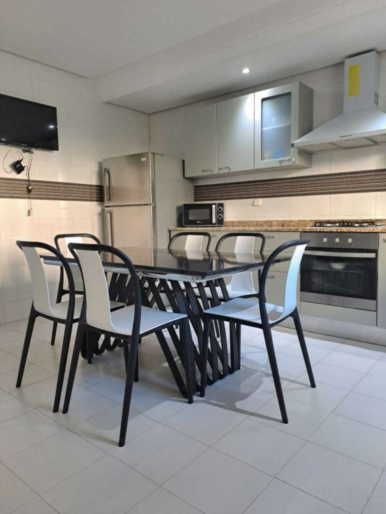 Excellent Apt S4 meublé Neuf Cité Palmeraies l'aouina 