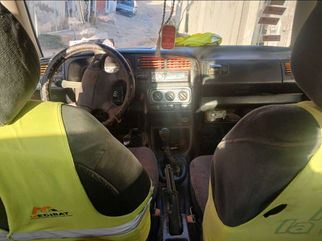 سيارات vento للبيع المهتم الاتصال على الرقم 52298011\98717006