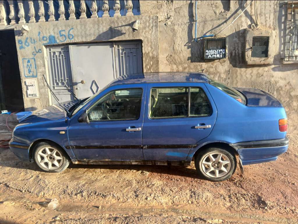 سيارات vento للبيع المهتم الاتصال على الرقم 52298011\98717006
