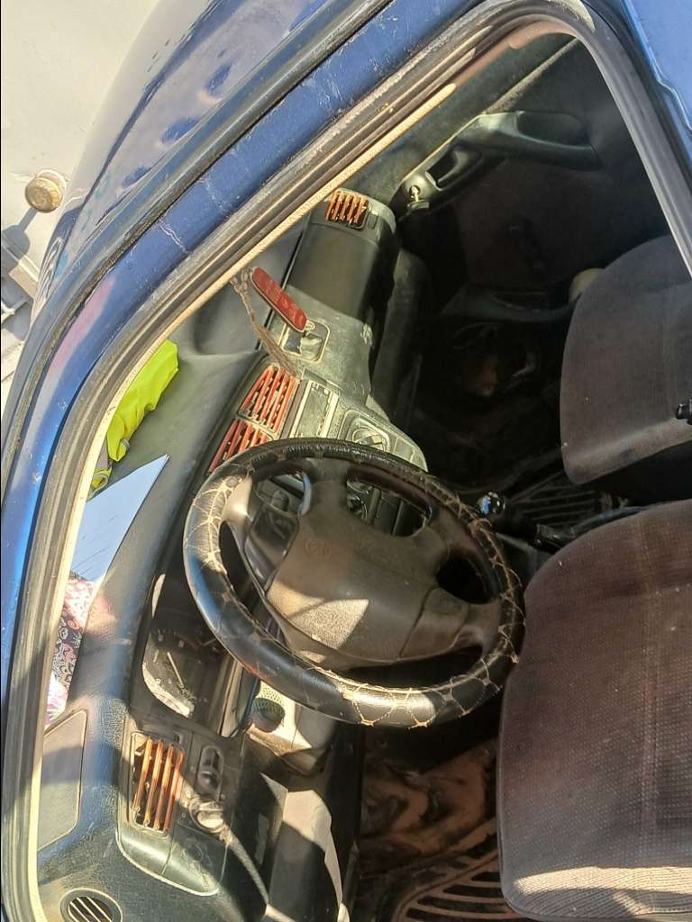 سيارات vento للبيع المهتم الاتصال على الرقم 52298011\98717006