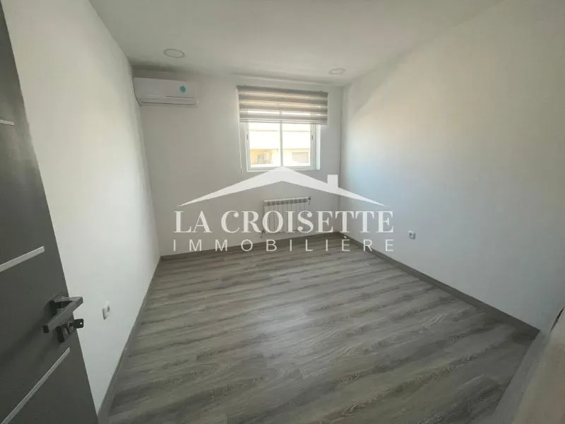 Bureau H+6 au Lac1 ZBL0570